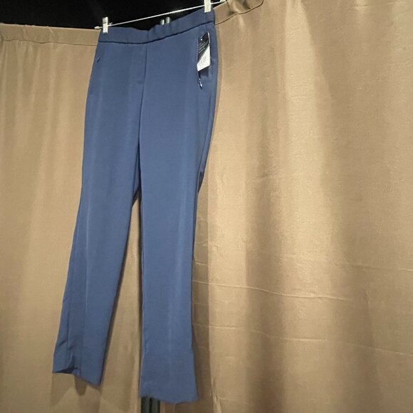 NWT Women's Sz. 2 Navy High Rise Pull-On Slimming Waist Flare Leg Pant w/Pockets - Picture 2 of 16